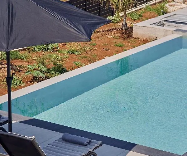 Villa Mouzaki's Stone Volimes