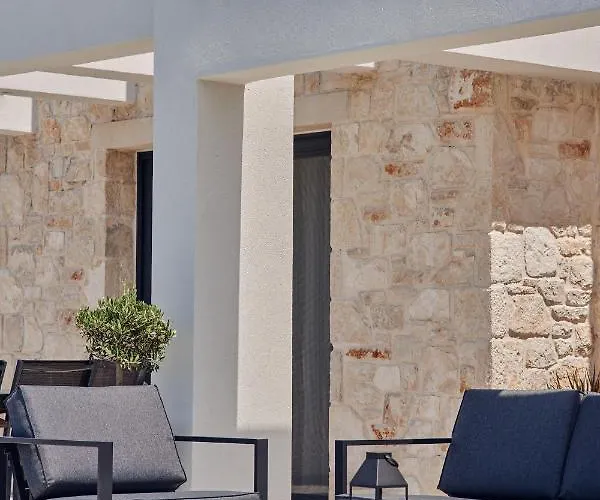 Mouzaki's Stone Volimes
