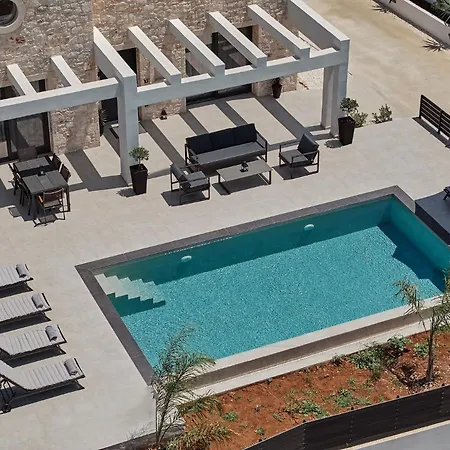 Mouzaki's Stone Villa Volímai