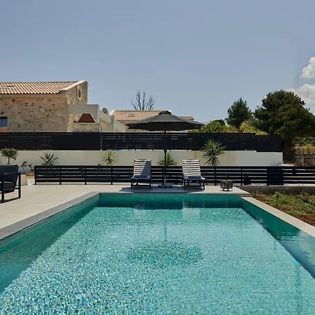 Mouzaki's Stone * Volímai