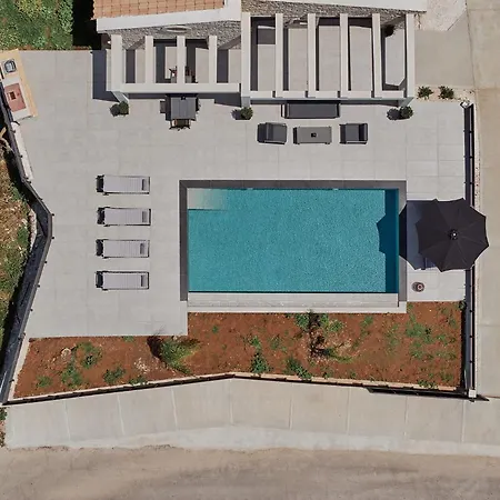 Mouzaki's Stone Volímesz