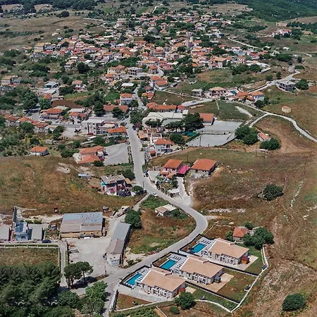 Mouzaki's Stone Villa Volímesz